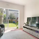All Surfers Dream Villa - Ocean Is So Close!